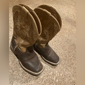 Little kid Toper boots size 11